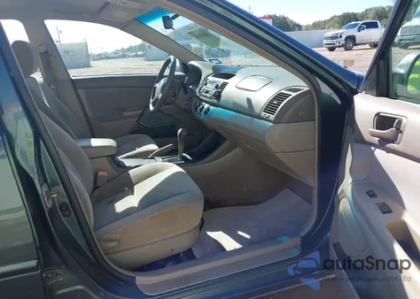 2004 Toyota Camry Le from USA, damaged, VIN 4T1BE32K44U361543